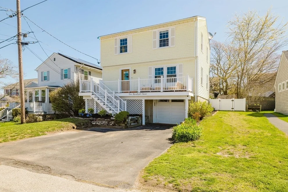 Unit for sale at 111 Foxboro Ave, Portsmouth, RI 02871