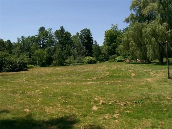 Unit for sale at 4 Noela Avenue, Pelham, NH 03076
