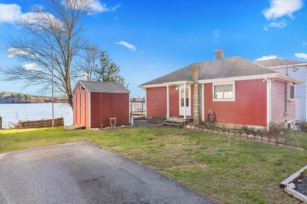 Unit for sale at 25 Ocean Ave, Halifax, MA 02338