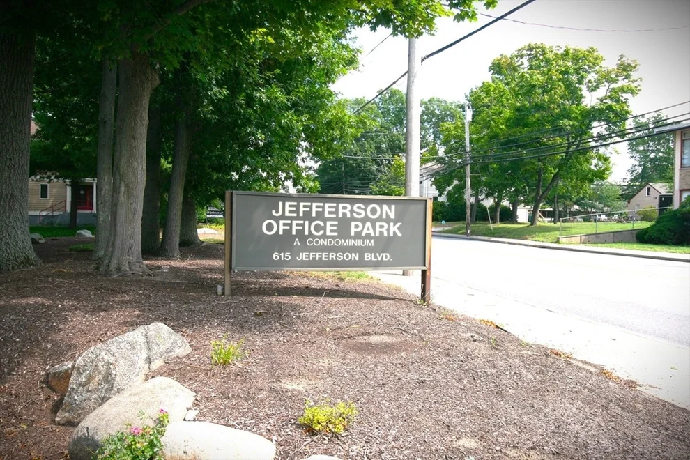 Unit for sale at 615 Jefferson Blvd, Warwick, RI 02886