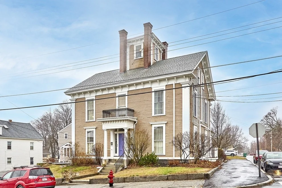 Unit for sale at 214 3rd St, Lowell, MA 01850