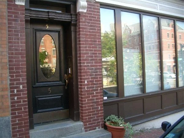 Unit for sale at 5 Grove, Boston, MA 02114