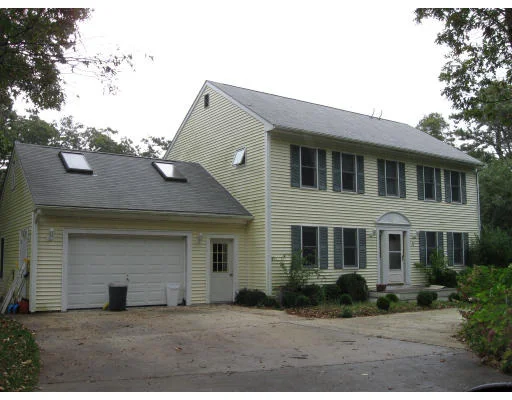 Unit for sale at 16 Mariner Rd, Tisbury, MA 02568