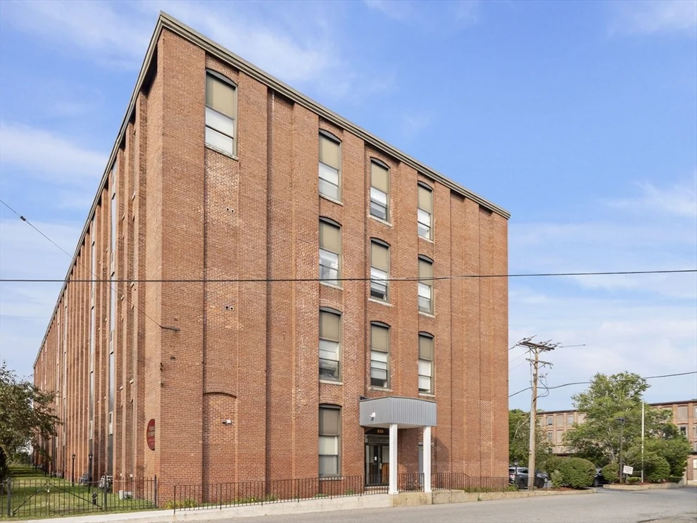Unit for sale at 34 Newhall St, Lowell, MA 01852
