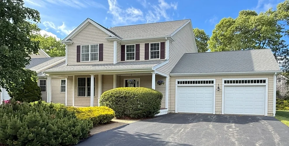 Unit for sale at 3 Harborlight Cir, Plymouth, MA 02360