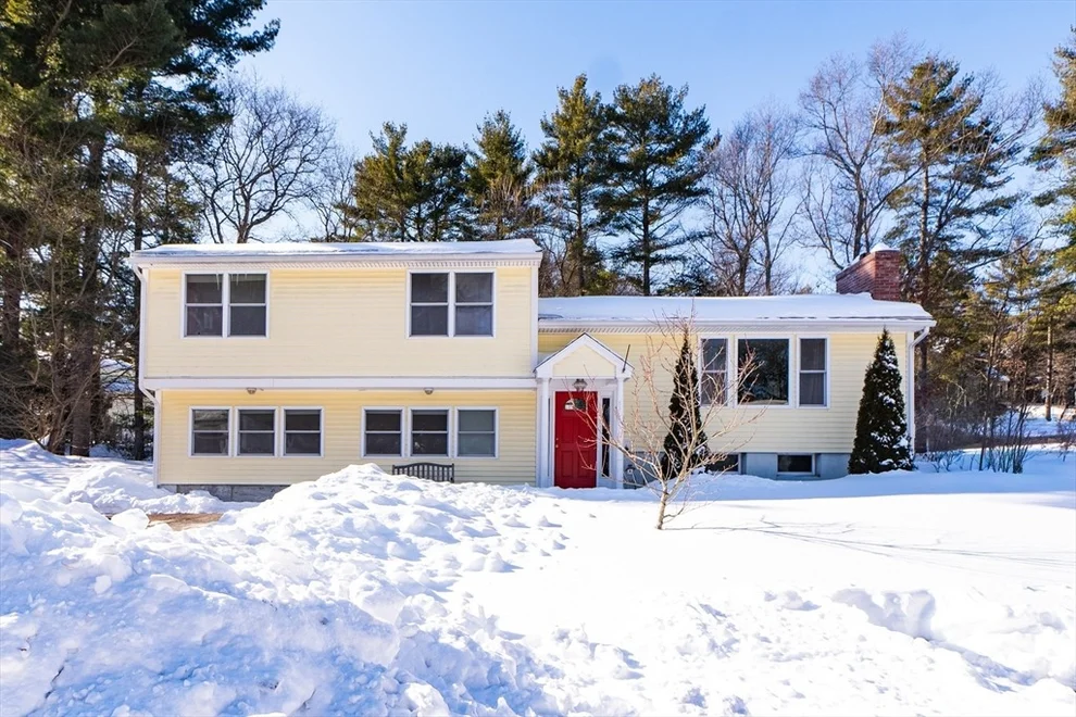 Unit for sale at 17 Fairview Rd, Medfield, MA 02052