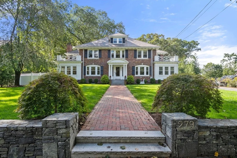 Unit for sale at 279 Chestnut Street, Newton, MA 02465