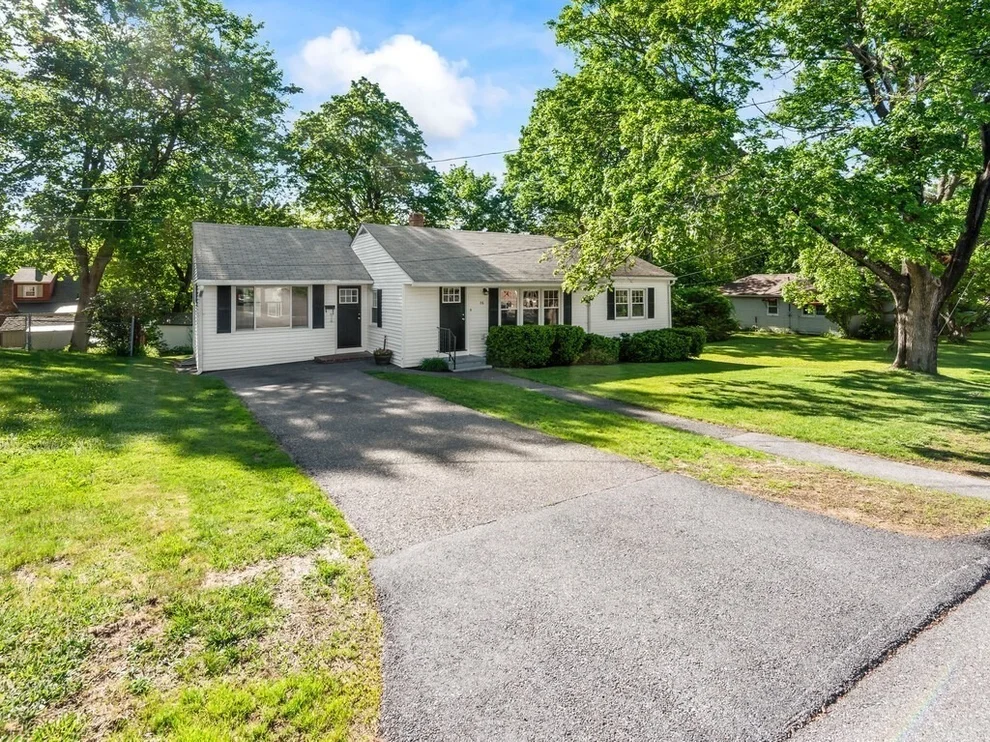 Unit for sale at 76 Robillard St, Gardner, MA 01440