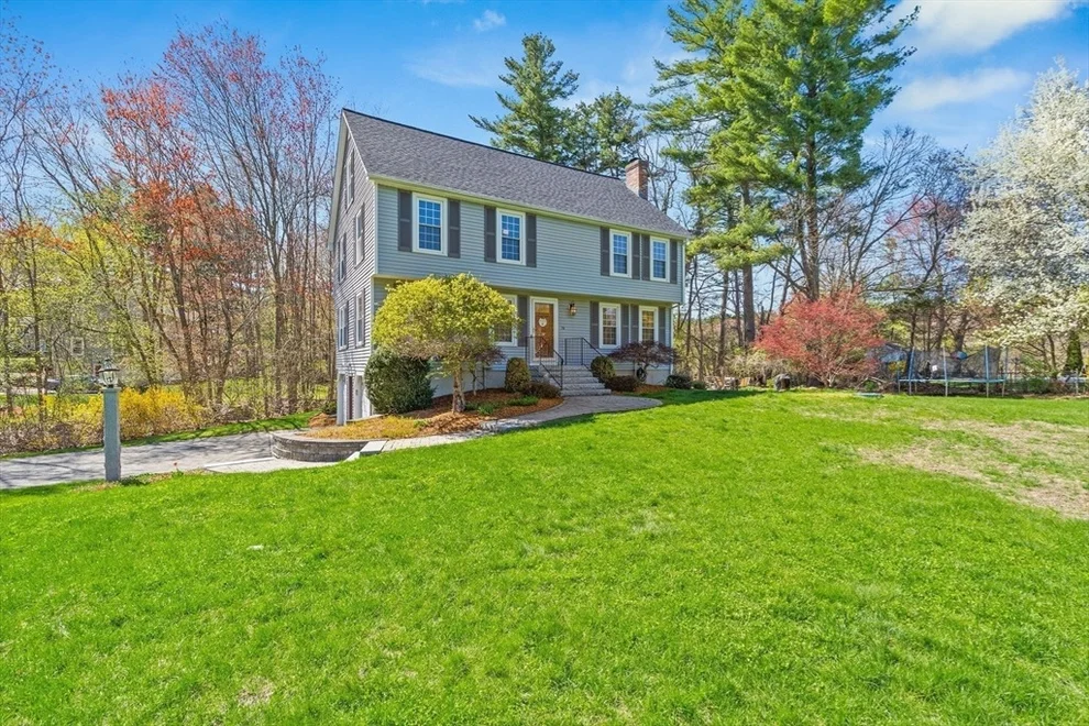 Unit for sale at 18 Villanova Dr, Westford, MA 01886