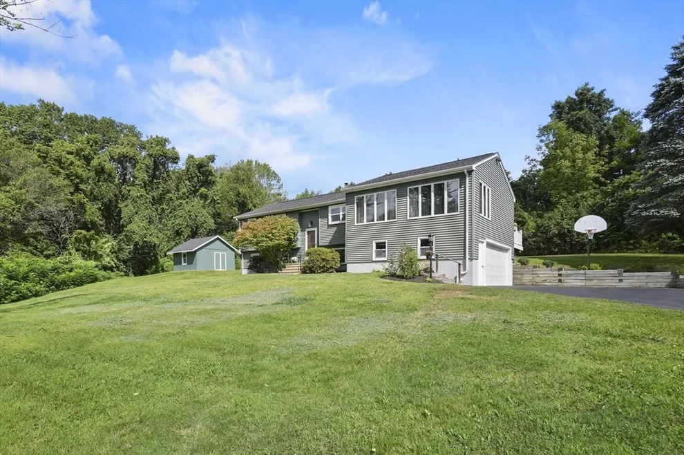 Unit for sale at 534 Pleasant Street, Leicester, MA 01524