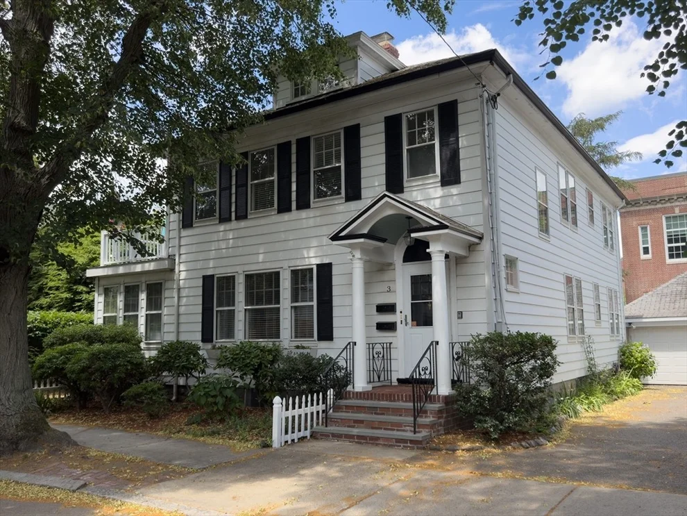 Unit for sale at 3 Saltonstall Pkwy, Salem, MA 01970