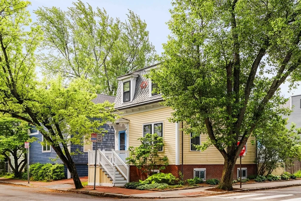 Unit for sale at 514 Franklin Street, Cambridge, MA 02139