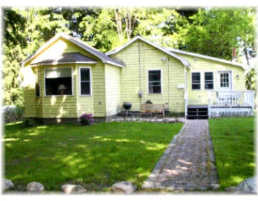Unit for sale at 4 Renaud Dr, Auburn, MA 01501