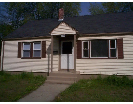 Unit for sale at 1396 Roosevelt Ave, Springfield, MA 01109