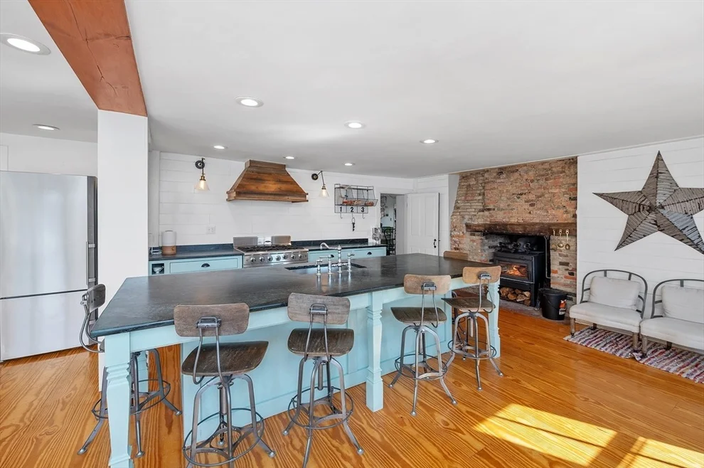 Unit for sale at 89 Choate St, Essex, MA 01929