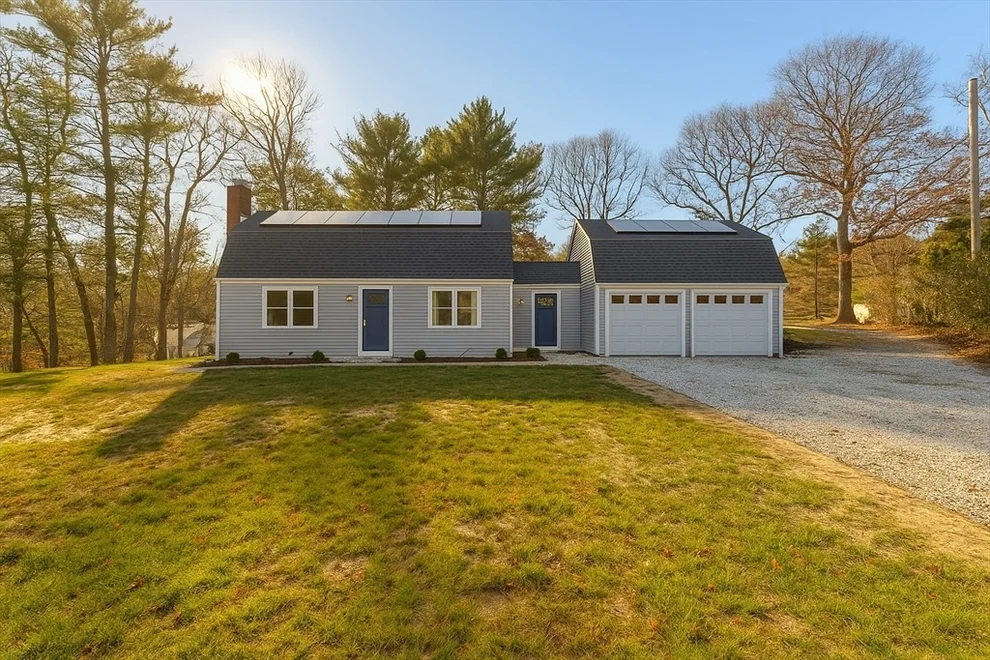 Unit for sale at 17 Fresh Pond Cir, Plymouth, MA 02360