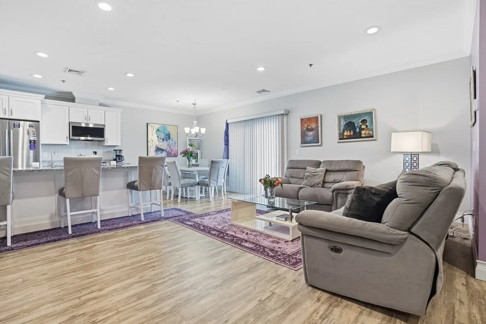 Unit for sale at 181 S Franklin St, Holbrook, MA 02343