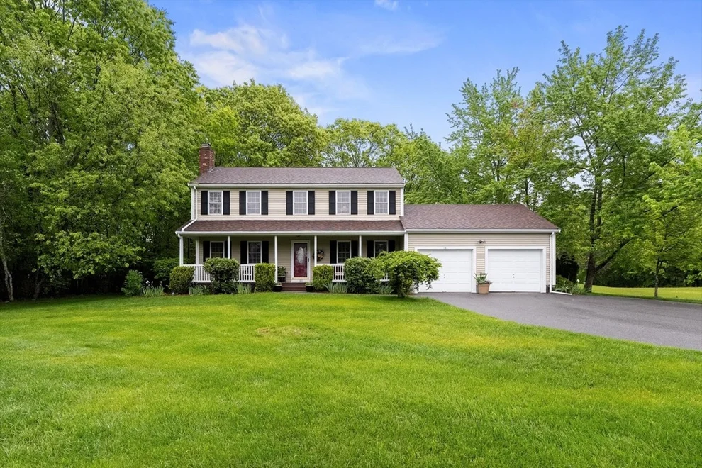Unit for sale at 181 Dexter Farms Rd, Taunton, MA 02780