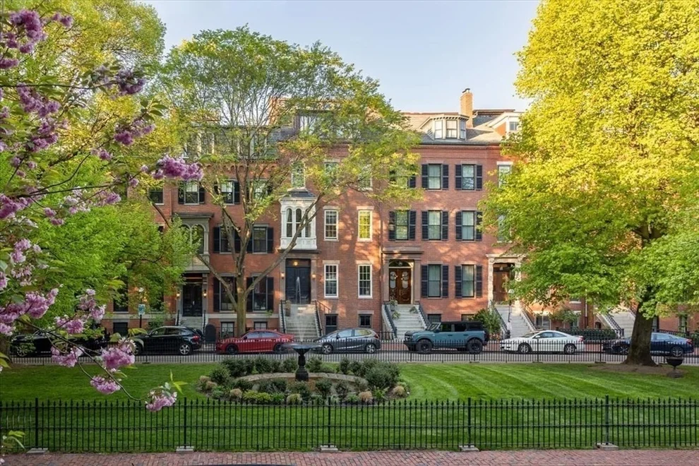 Unit for sale at 20 Union Park, Boston, MA 02118