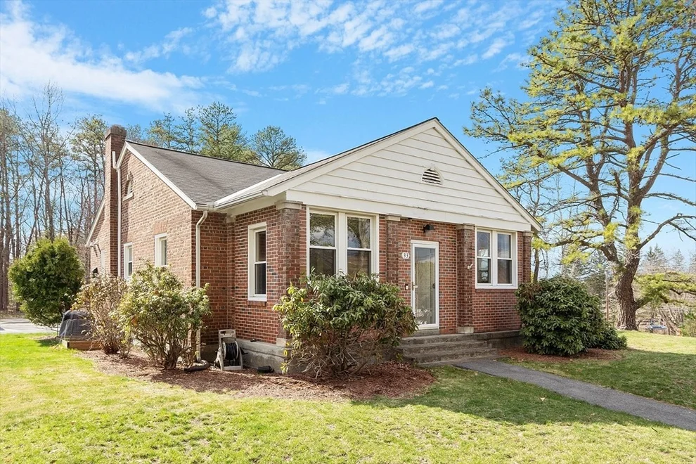 Unit for sale at 33 Auman St, Devens, MA 01434