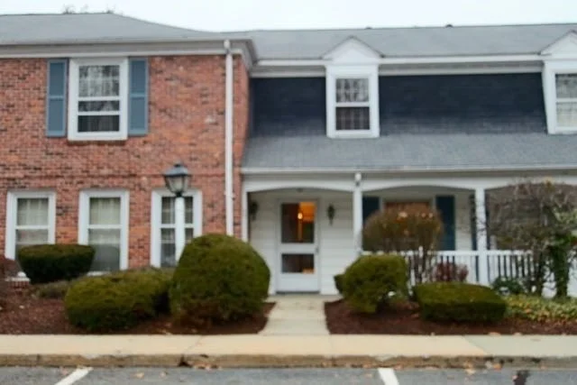 Unit for sale at 36 Williamsburg, Springfield, MA 01108