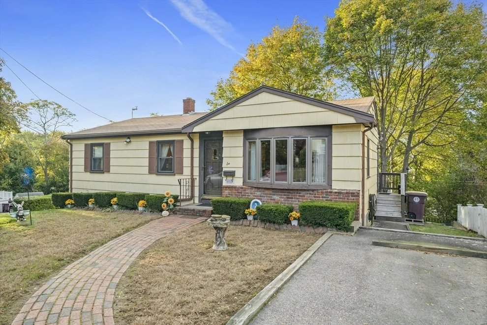 Unit for sale at 6 Grand View Road, Weymouth, MA 02191