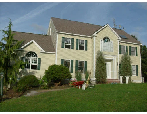 Unit for sale at 695 Main Street, Boxford, MA 01921