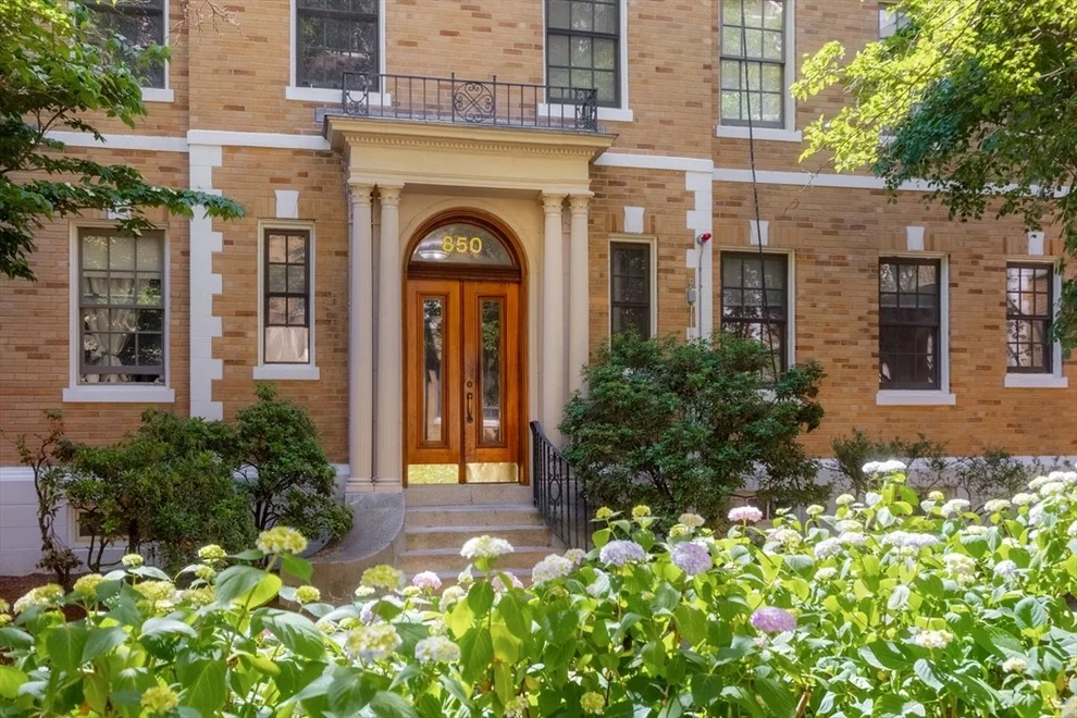 Unit for sale at 850 Massachusetts Avenue, Cambridge, MA 02139