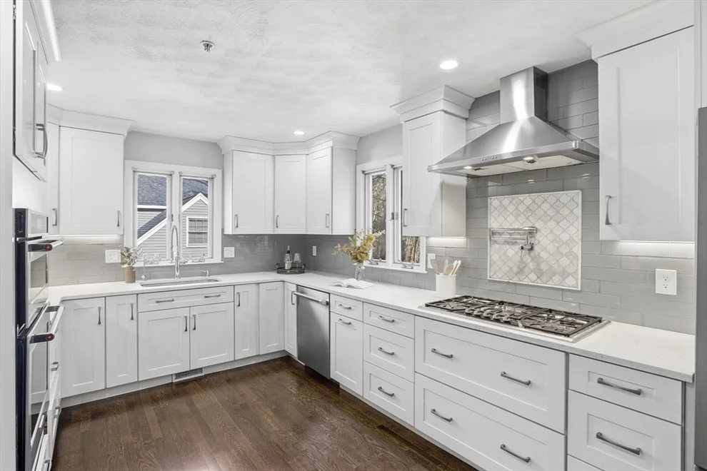 Unit for sale at 20 Winterberry Way, Bedford, MA 01730