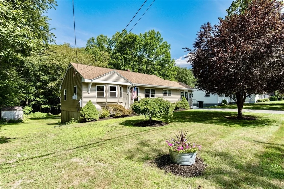 Unit for sale at 172 Blackstone St, Blackstone, MA 01504