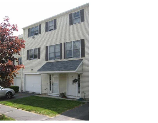 Unit for sale at 33 Towle Dr, Holden, MA 01520