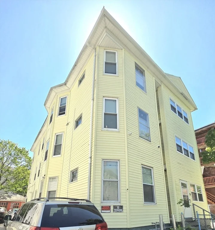 Unit for sale at 9 Pelham St, Worcester, MA 01609