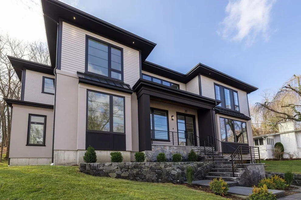 Unit for sale at 28 Cottonwood Rd, Newton, MA 02459