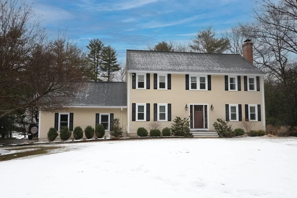 Unit for sale at 990 Forest St, North Andover, MA 01845