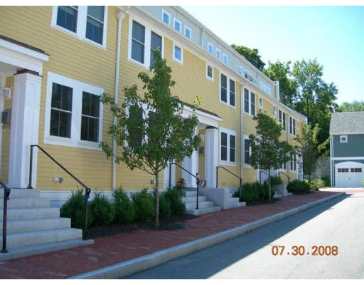 Unit for sale at 129 Merrimac St, Newburyport, MA 01950
