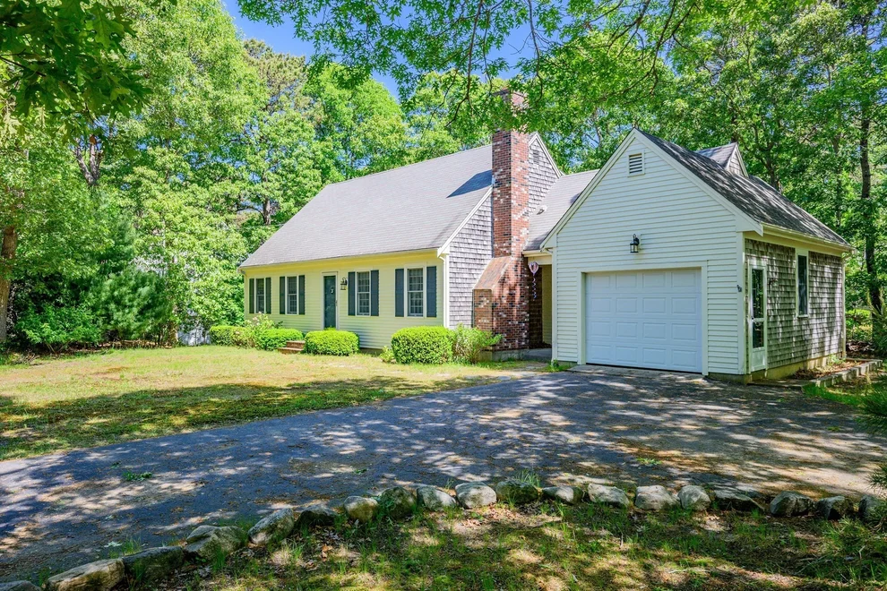 Unit for sale at 20 Bray Farm Rd S, Yarmouth, MA 02675