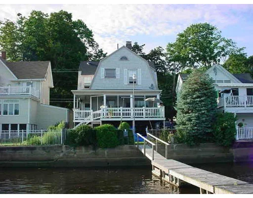Unit for sale at 363 Main Street, Amesbury, MA 01913