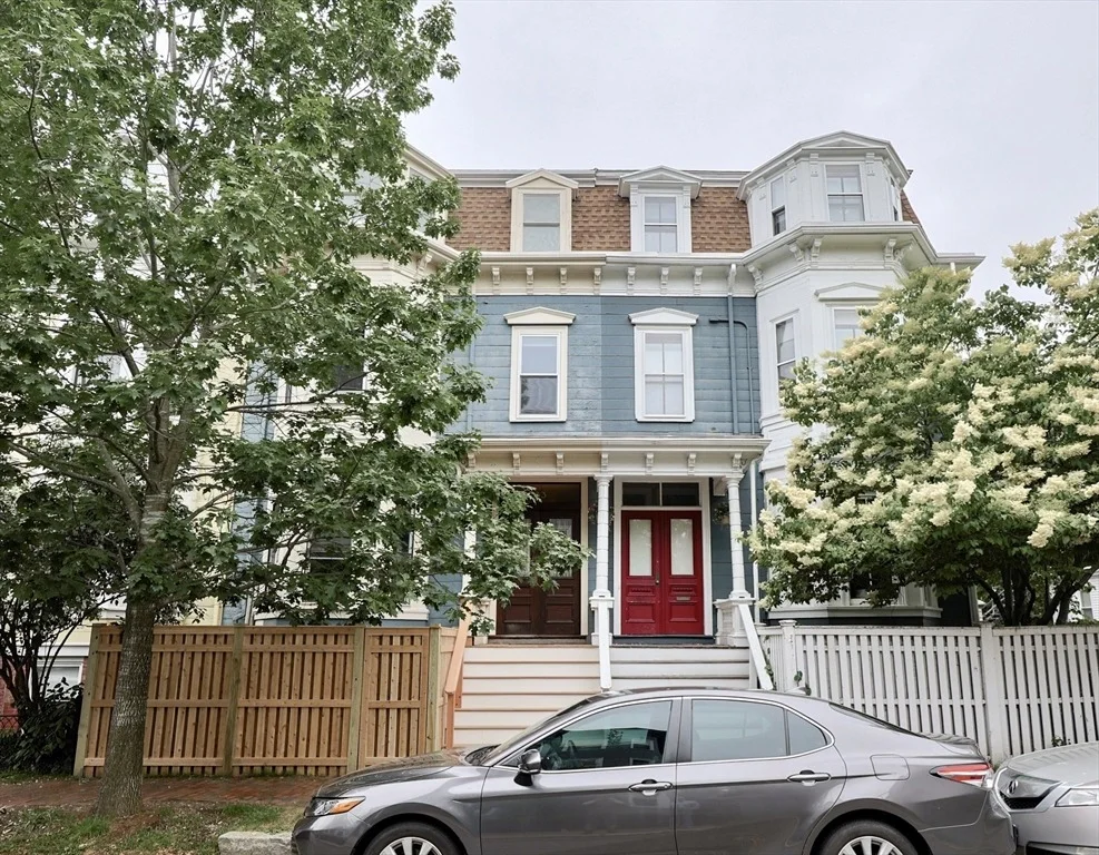 Unit for sale at 33 Inman St, Cambridge, MA 02139