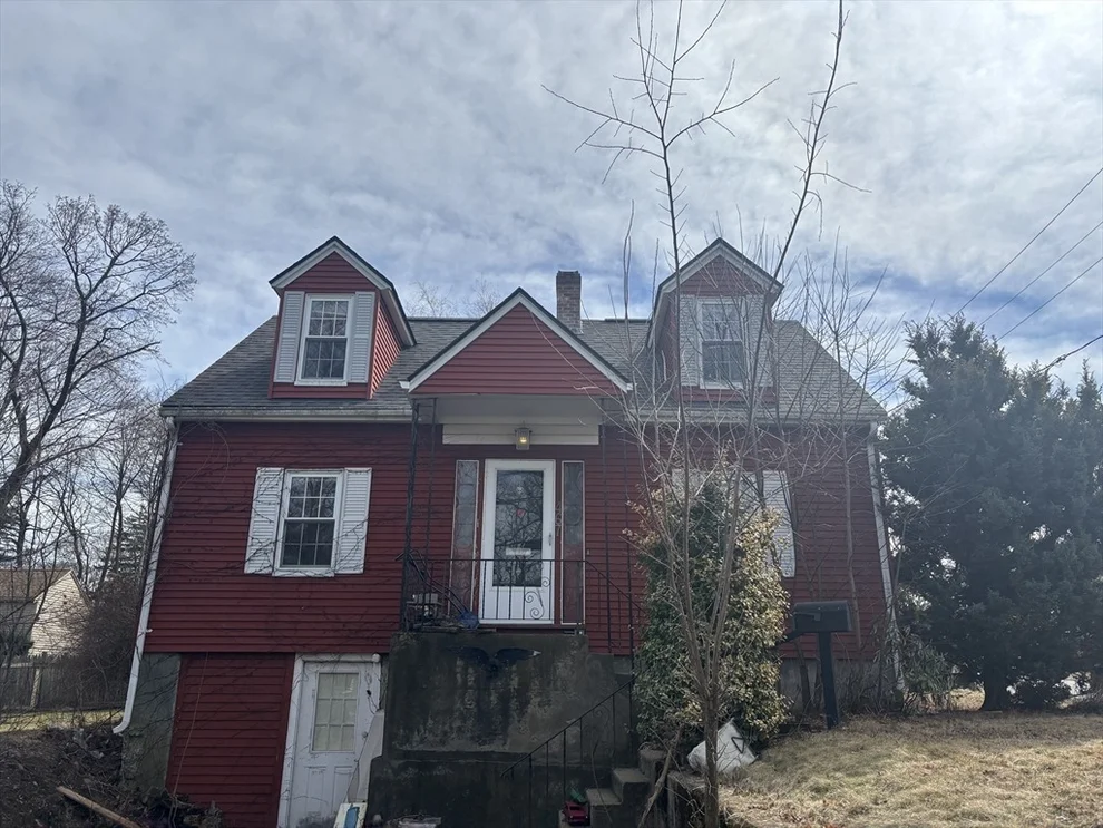 Unit for sale at 467 Commercial St, Weymouth, MA 02188