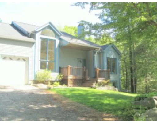 Unit for sale at 8 Annisquam Hts, Gloucester, MA 01930