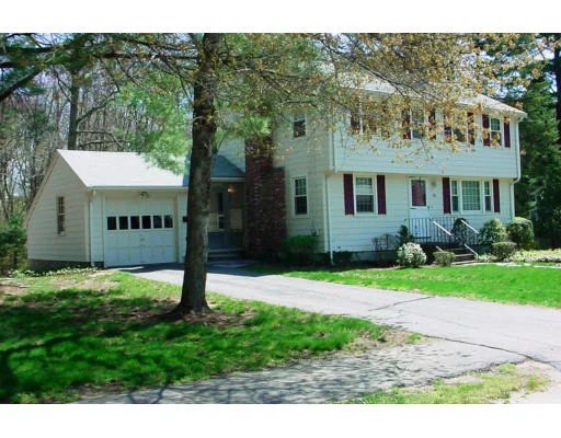 Unit for sale at 12 Woodmere Rd, Framingham, MA 01701