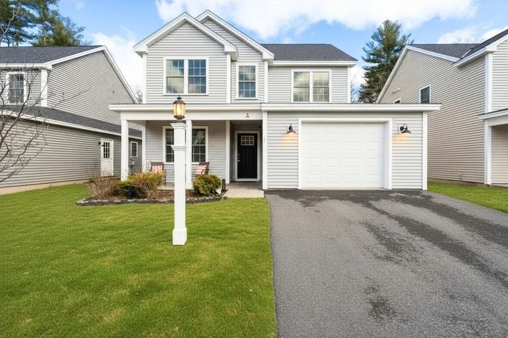 Unit for sale at 5 Patricia Way, Littleton, MA 01460