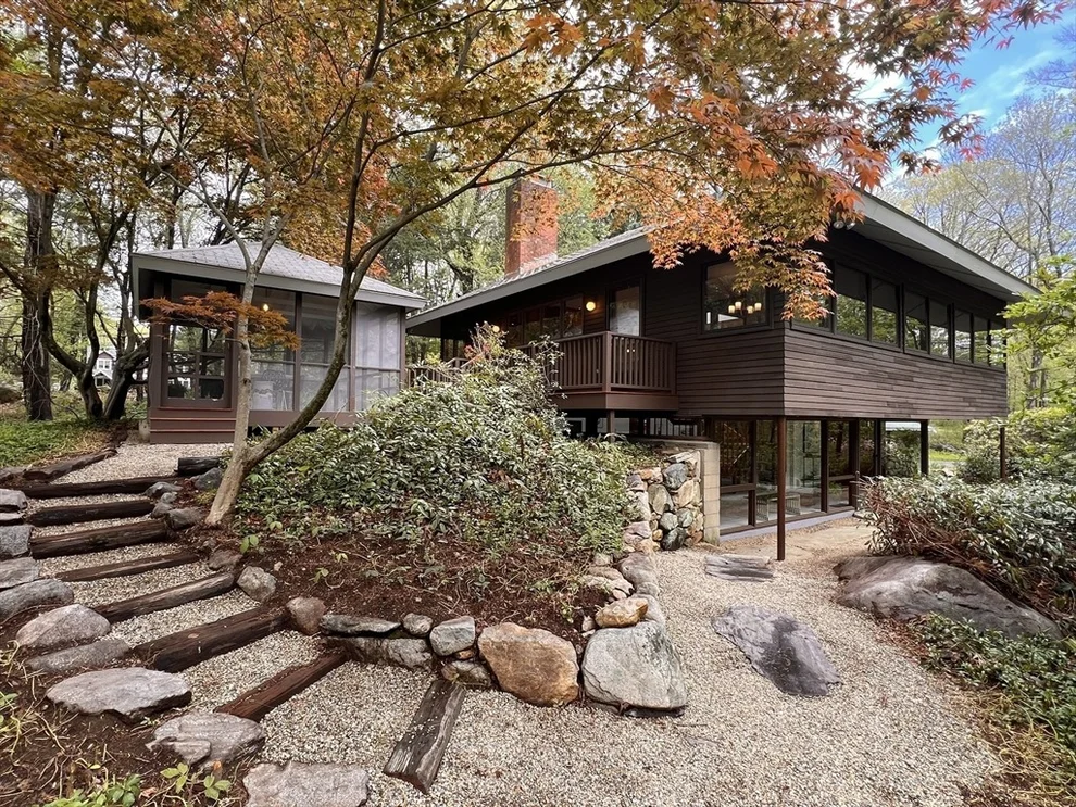Unit for sale at 9 Silver Birch Lane, Lincoln, MA 01773