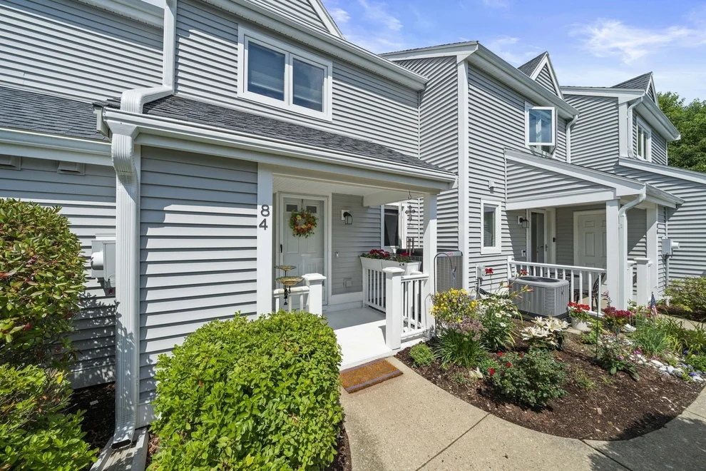Unit for sale at 84 Westcliff, Plymouth, MA 02360