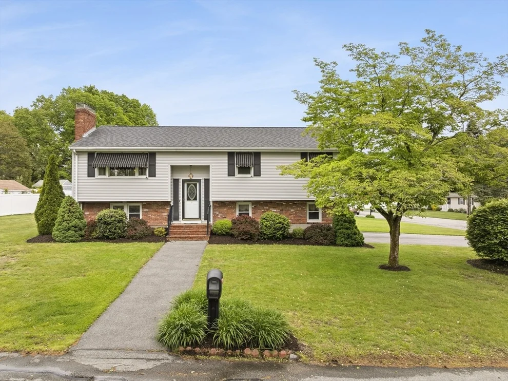 Unit for sale at 171 Duffy Dr, Taunton, MA 02780