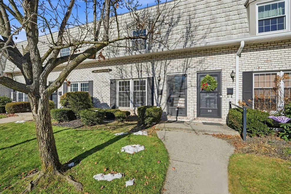 Unit for sale at 29 Plantation Dr, Agawam, MA 01001