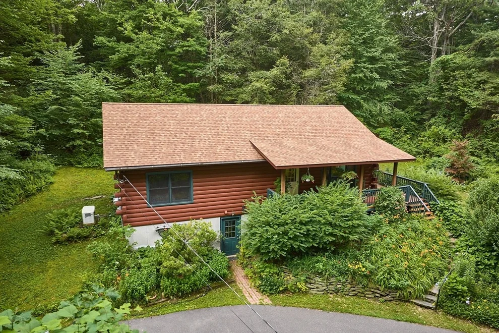 Unit for sale at 35 Briar Hill Rd, Williamsburg, MA 01096