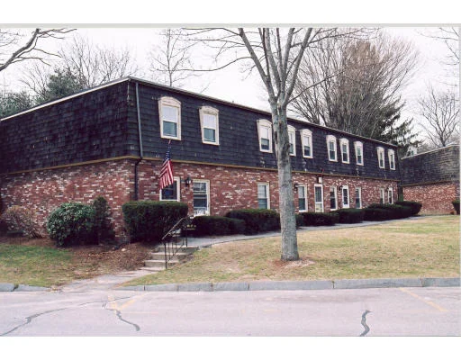 Unit for sale at 204 Pleasant Street,Bldg 1,#3, Dracut, MA 01824