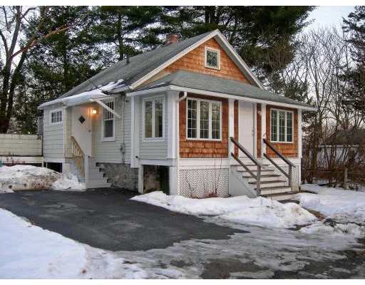 Unit for sale at 20 Waban Ave, Worcester, MA 01604