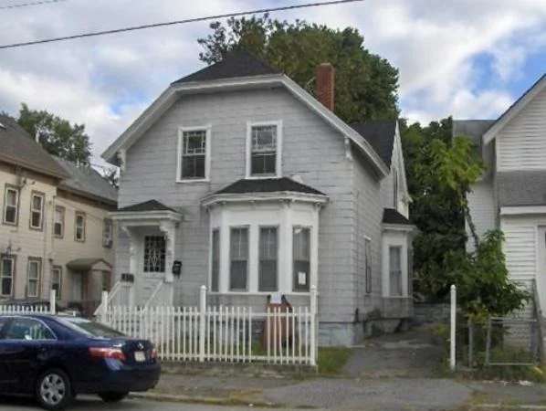 Unit for sale at 85 Farnham St, Lawrence, MA 01843